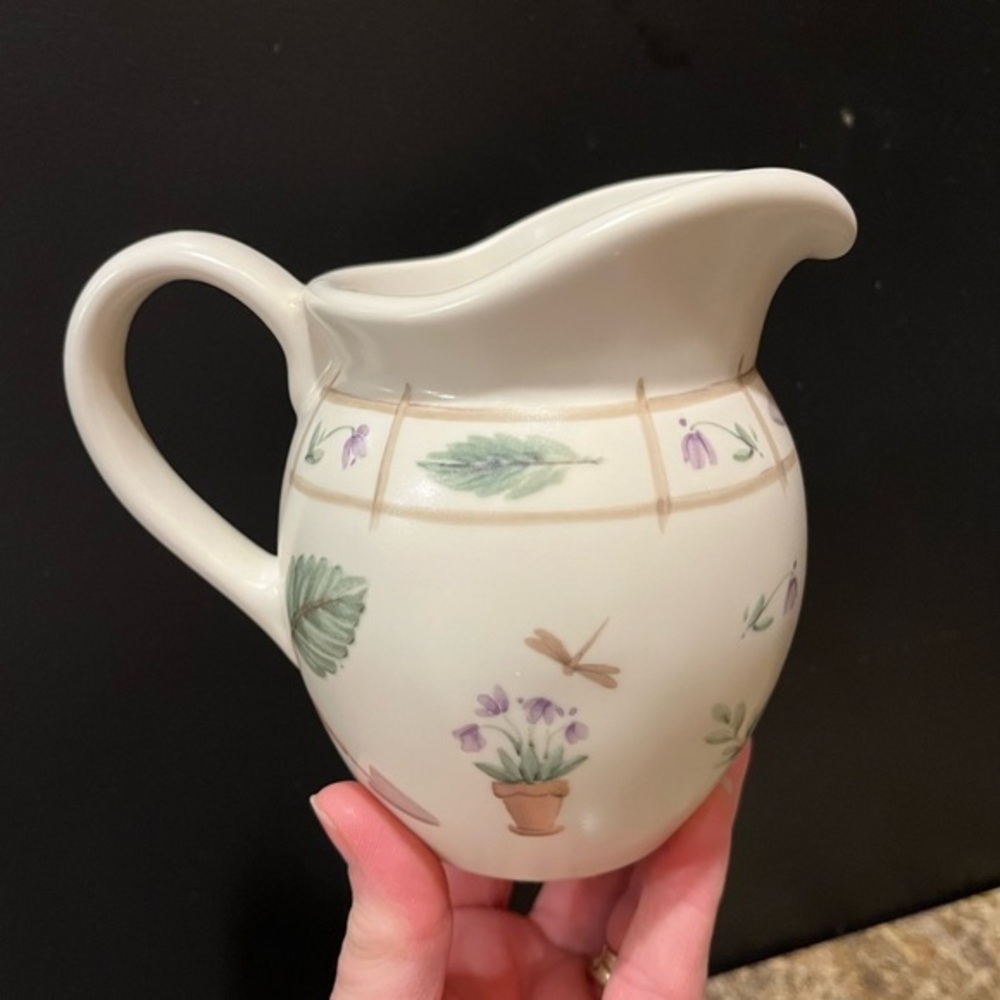 Pfaltzgraff USA Flower Garden Naturewood Creamer Pitcher 4.5” Tall